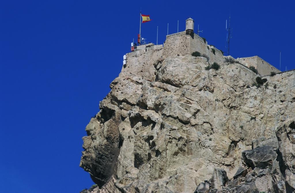 Alicante detecta daños en el macizo del Benacantil e inyecta 1,5 millones para 'proteger' el Castillo