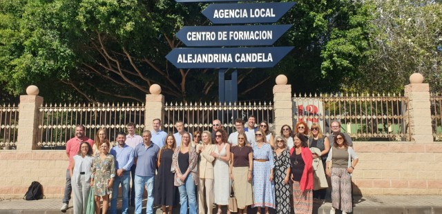 Alicante oficializa la redenominación del centro de formación en honor a Alejandrina Candela
