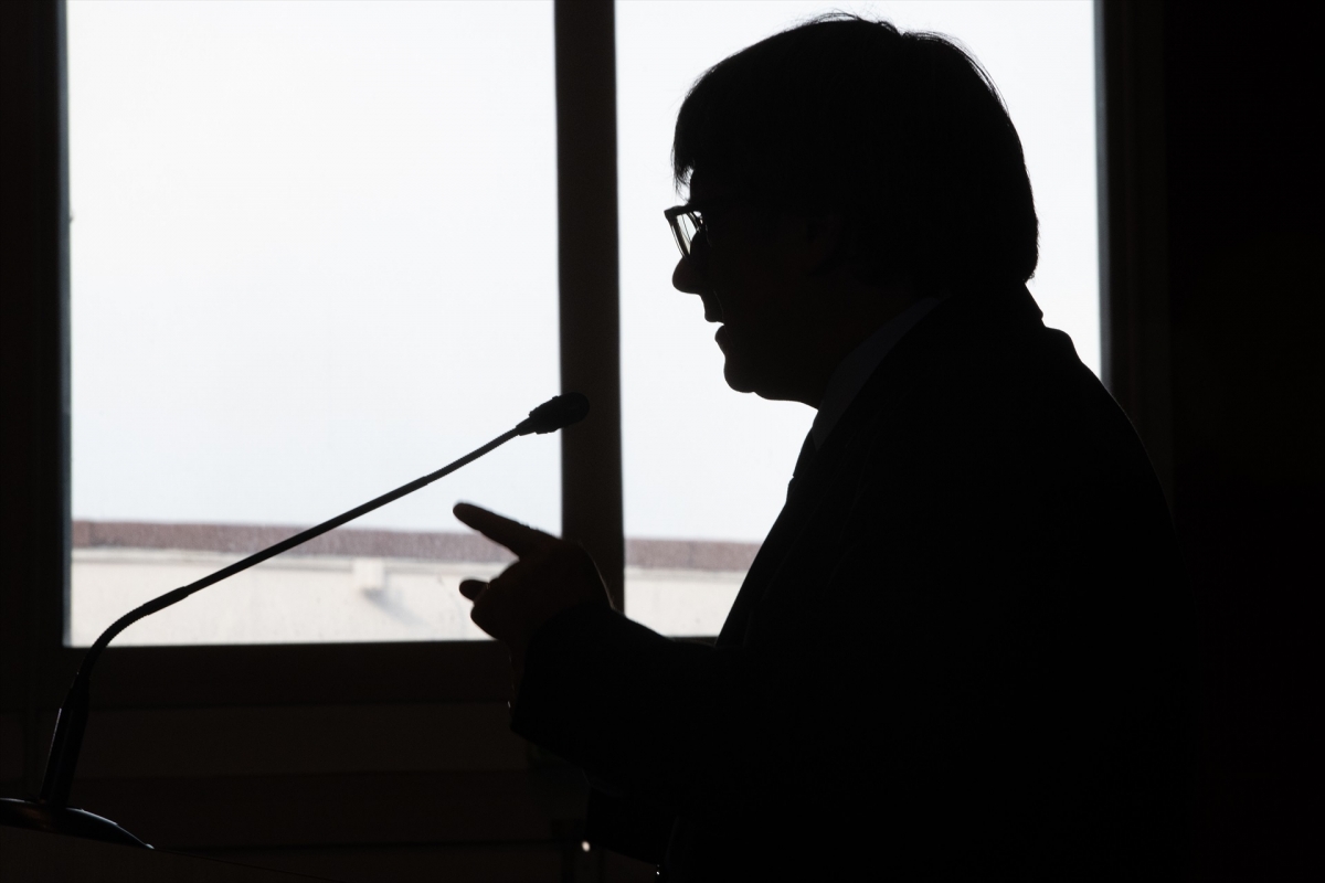 El Gobierno ratifica que habrá encuentro entre Sánchez y Puigdemont pero no da fechas