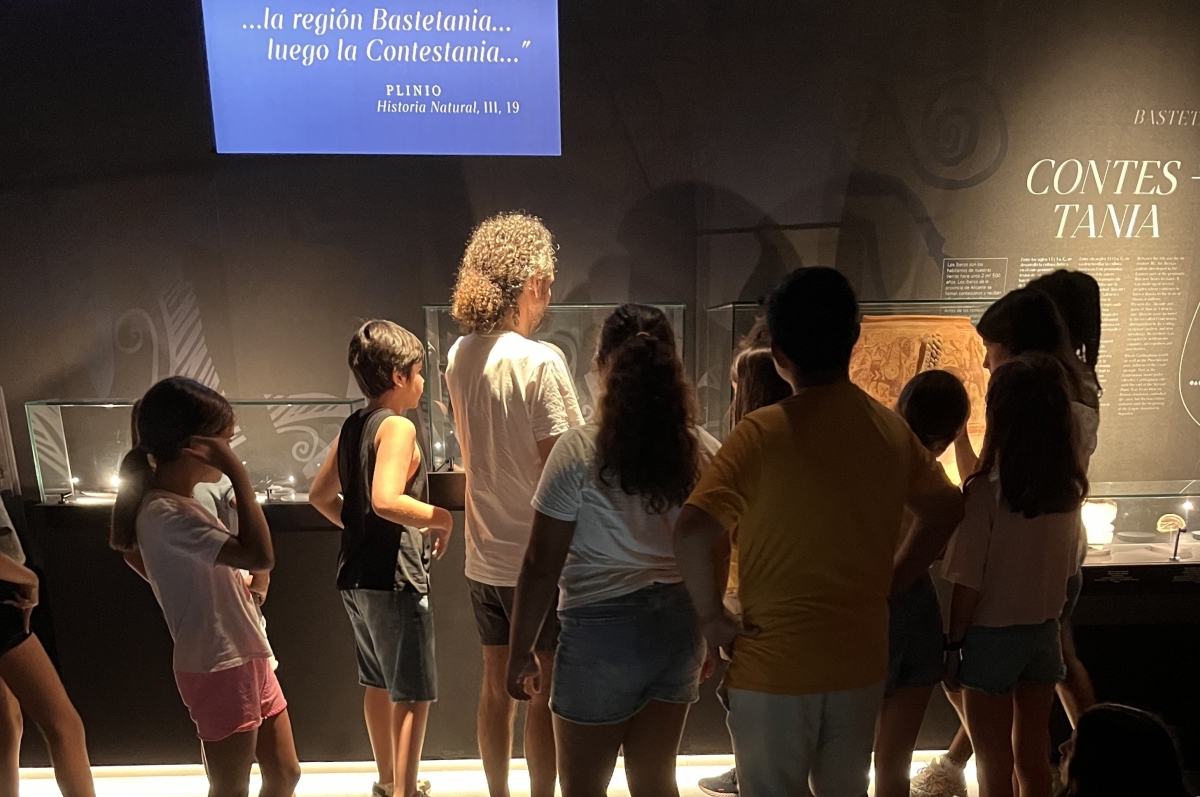 La escuela de verano del MARQ registra un lleno total con la participación de 360 niños