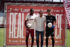 Piñeiro y Djanbou, presentados por el Real Murcia, "un club histórico y muy grande"