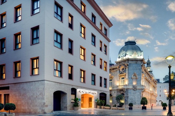 Así ha sido la renovación completa del recién inaugurado AC Hotel Cartagena junto al Palacio Consistorial