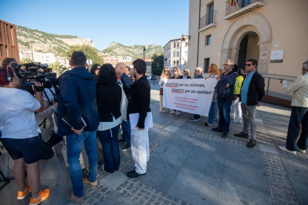 Familiares de fallecidos en Domus VI Alcoy: antes de la pandemia ya se quejaron y crearon una plataforma 