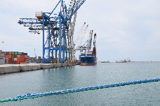 PortCastelló renueva el pavimento de los muelles Cerámica y Centenario por más de 176.000 euros