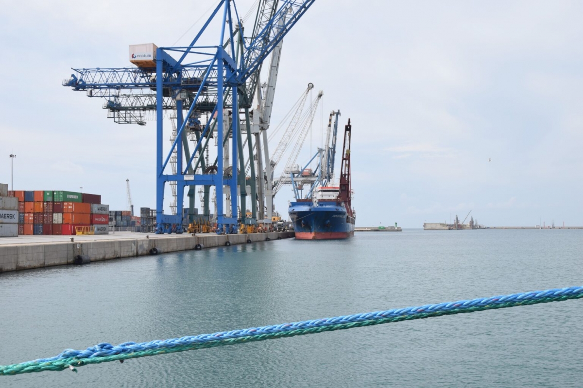 PortCastelló renueva el pavimento de los muelles Cerámica y Centenario por más de 176.000 euros