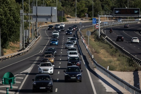 La DGT quiere implantar el año que viene radares móviles con ruedas como en Francia para controlar tramos de obras
