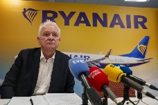 Ryanair recorta un 16% de su capacidad en España y desviará dos millones de plazas a otros países