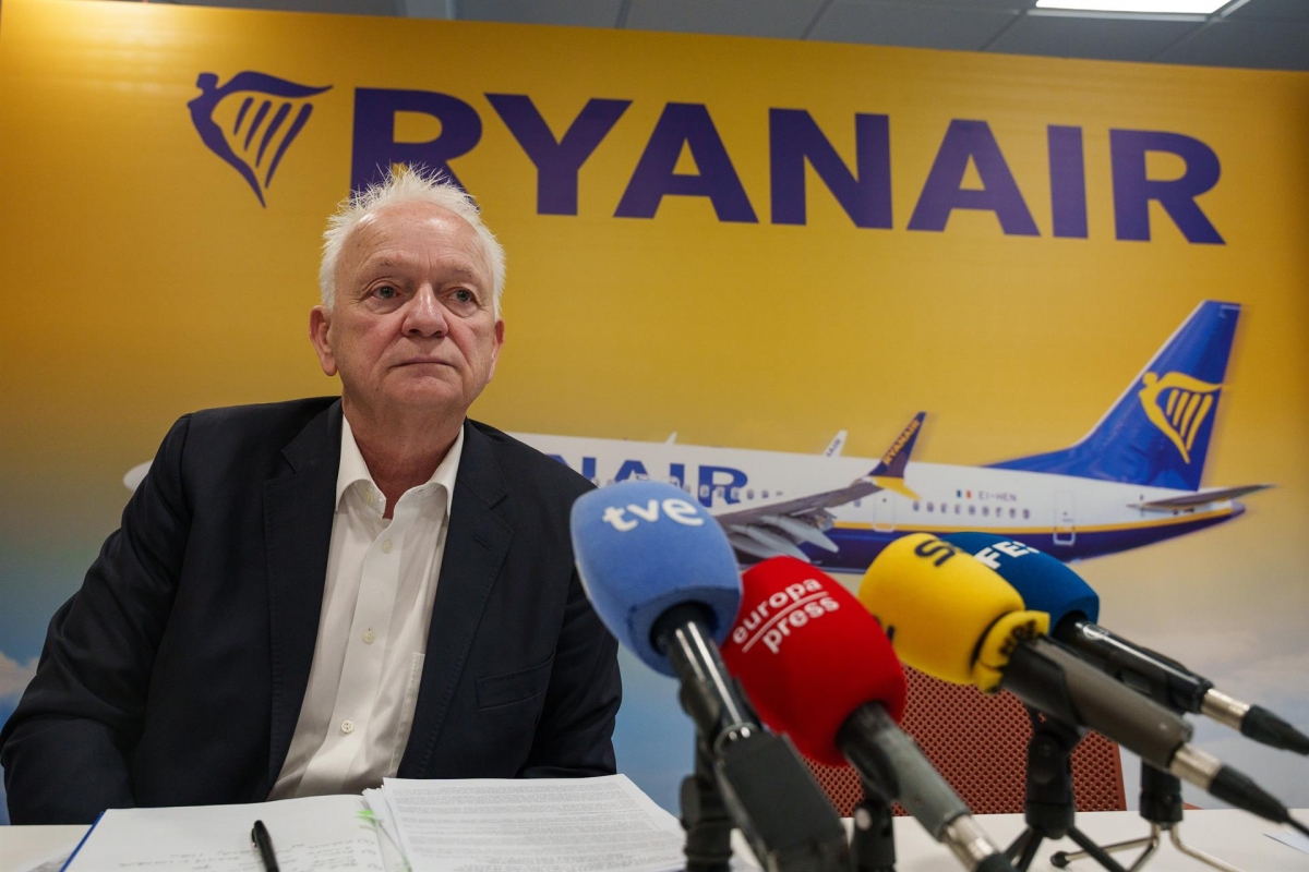 Ryanair recorta un 16% de su capacidad en España y desviará dos millones de plazas a otros países