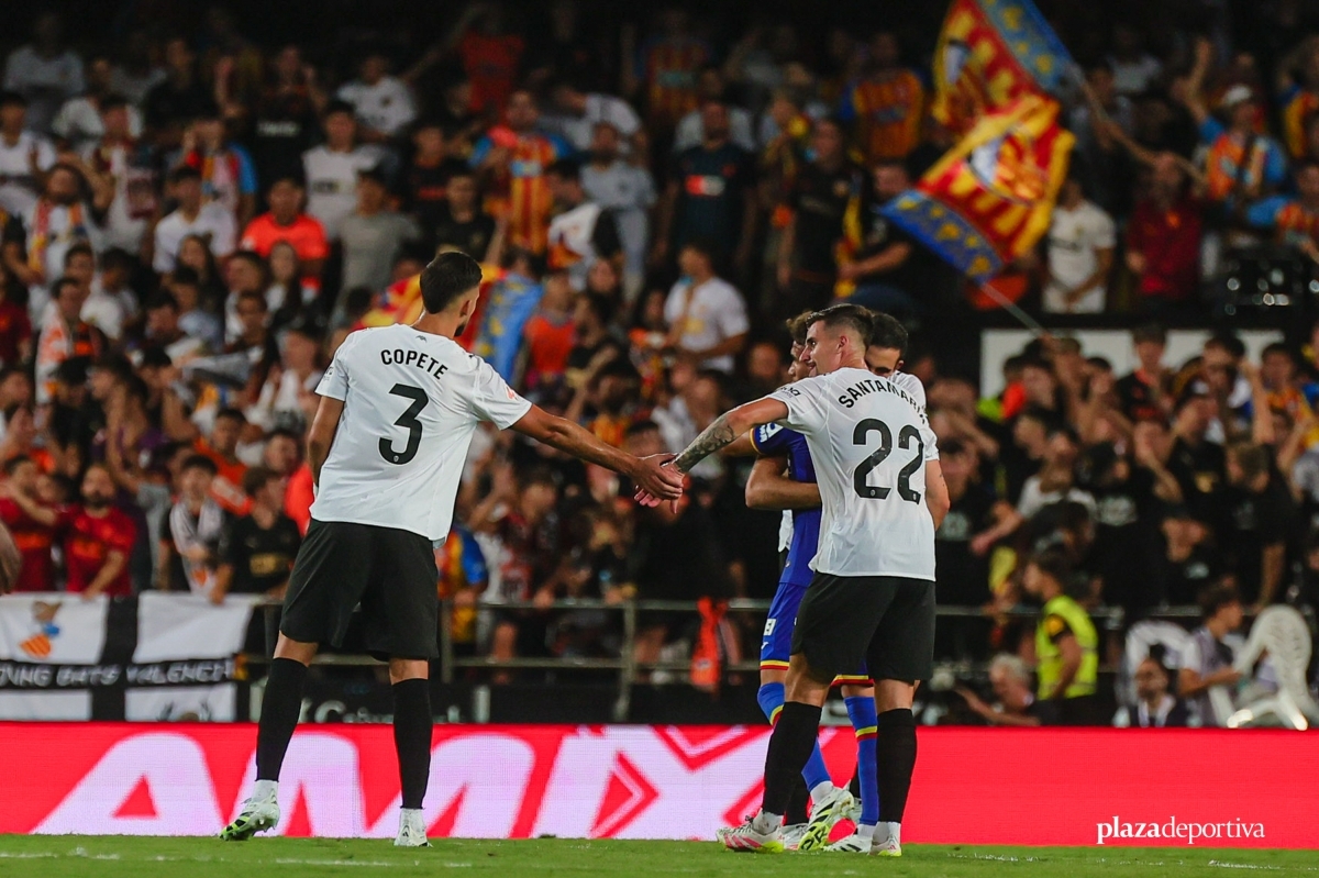 El Valencia cambia de rumbo: la plantilla se llena de veteranía