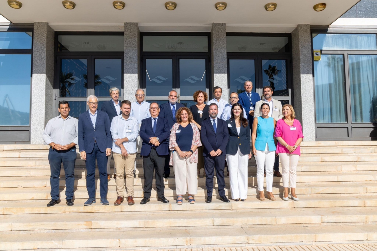 Diputados del Congreso recorren el astillero de Navantia en Cartagena y se reúnen con la dirección y el comité de empresa