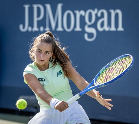 Charo Esquiva hace historia en Nueva York