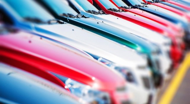 La Generalitat promueve un proyecto piloto de coche compartido en áreas metropolitanas para facilitar desplazamientos