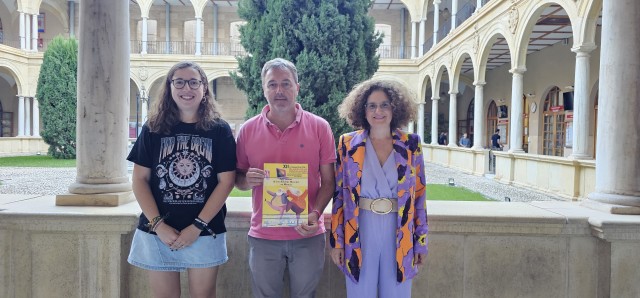Fundación Hefame premia los dos mejores carteles de la XII Semana de los Adultos Mayores de Murcia