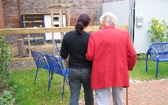 El idioma secreto del cerebro adulto: ¿anticipamos el lenguaje en la vejez?