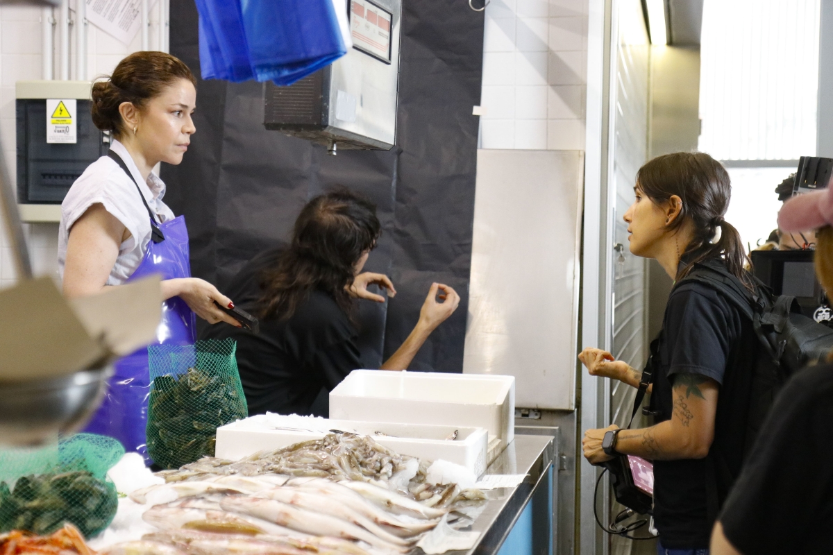 El thriller generacional 'Vidres a la piscina' arranca su rodaje en Torrent