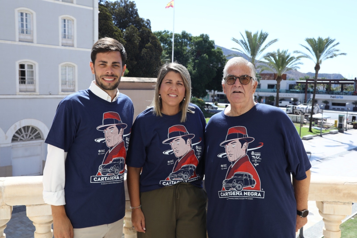 La alcaldesa y el concejal de Cultura reciben al director de Cartagena Negra - Foto: AYTO. CARTAGENA