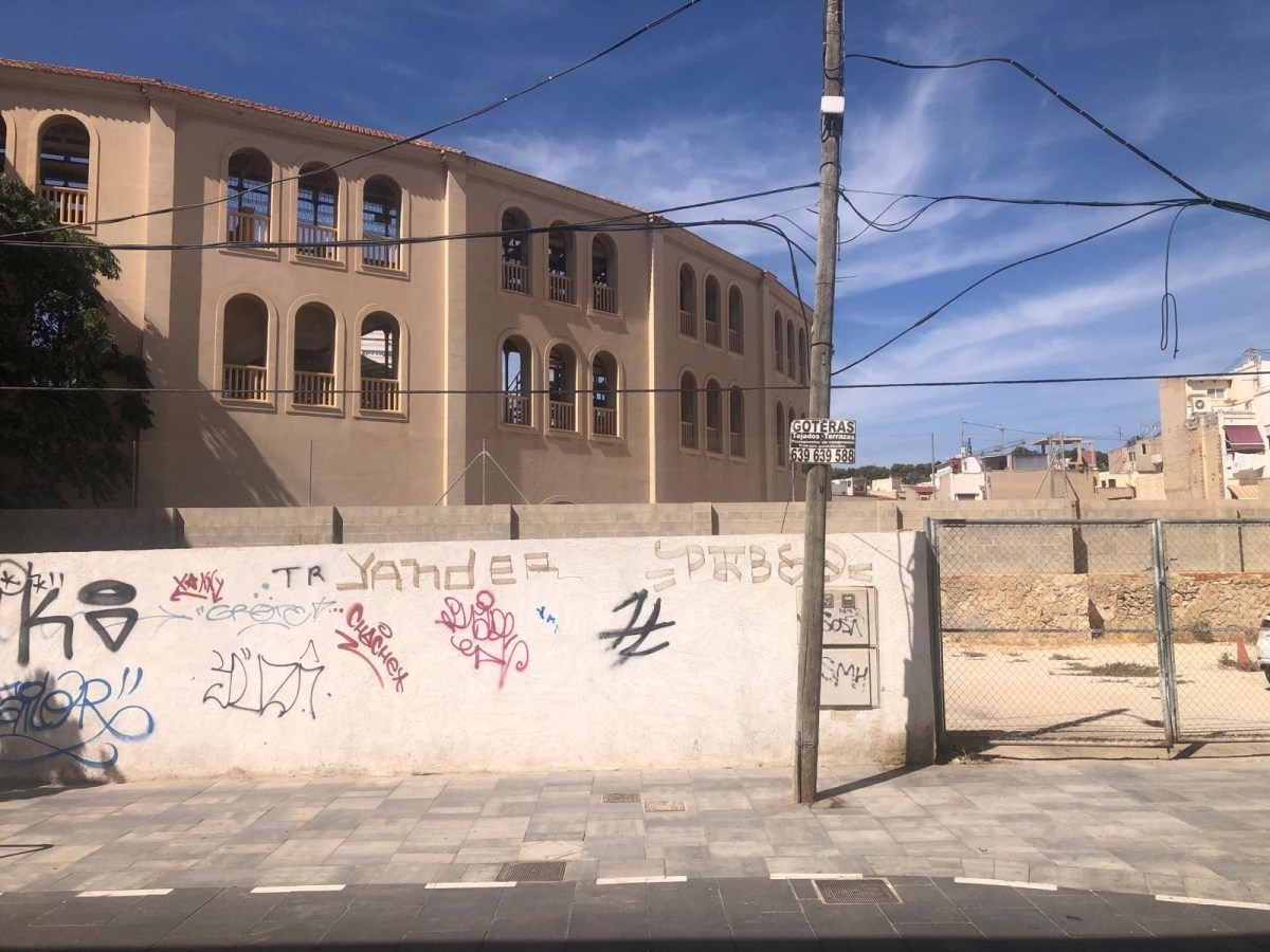 El alojamiento se multiplica junto a la Plaza de Toros de Alicante con un proyecto de hotel apartamento