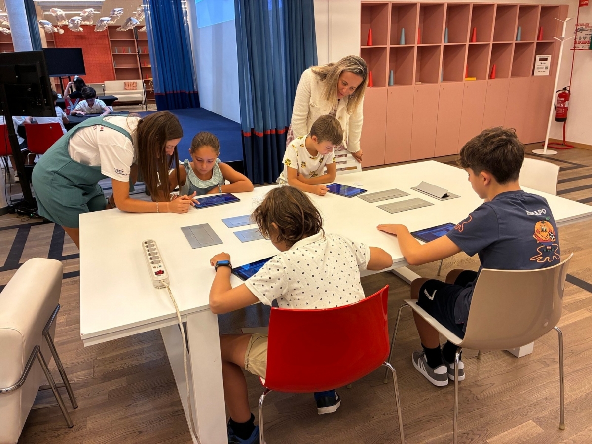 Las Naves acogen esta semana Campamento Digital de la Fundación Cibervoluntarios para jóvenes de 9 a 17 años