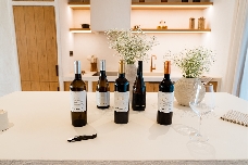 Casino a Sorbos escribe septiembre con "V" de Vendimia y de Vinya Alforí