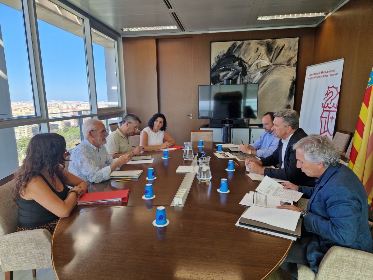 La Generalitat y Alboraia harán un estudio para localizar el origen de vertidos que causan cierres de playas