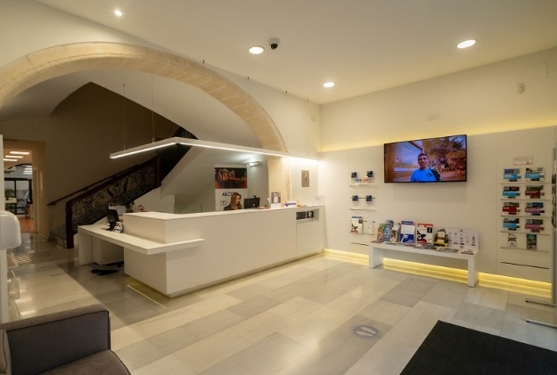 Oficina de la Tourist Info, en la Plaça d'Espanya. - 