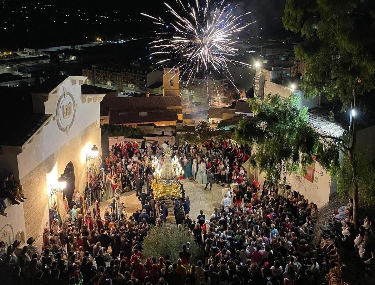 Castalla finaliza unas Fiestas de Moros y Cristianos marcadas por la vistosidad y alta participación