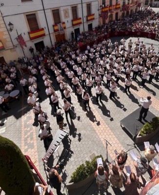 El Gobierno autoriza a Castalla a realizar una consulta para elegir entre dos fechas sobre la celebración de los Moros y Cristianos
