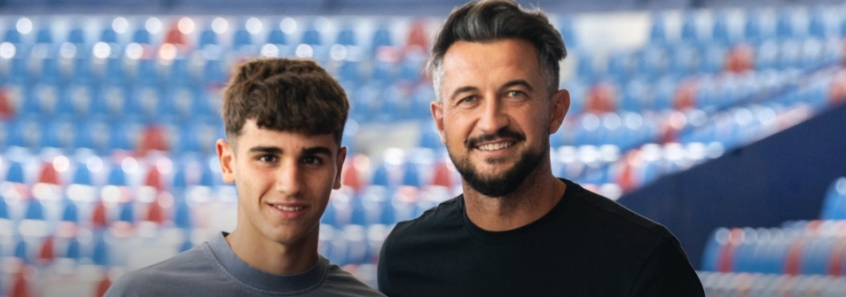 Nacho Pérez extiende su relación con el Levante UD