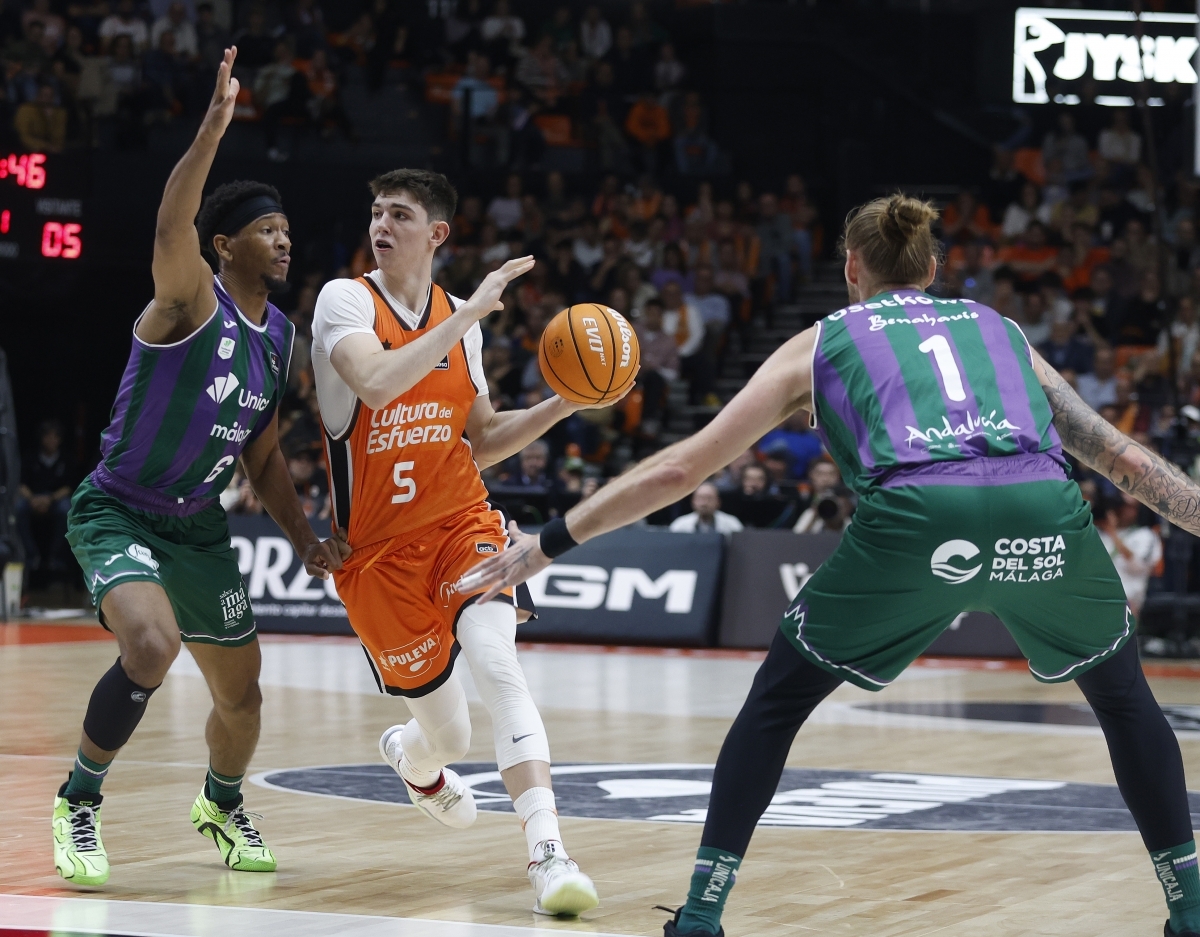 Real Madrid-Tenerife y Unicaja-Valencia, semifinales de la Supercopa