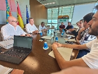 Alcaldes de l'Alcoià y el Comtat insisten en recuperar horarios, abonos y paradas del bus comarcal