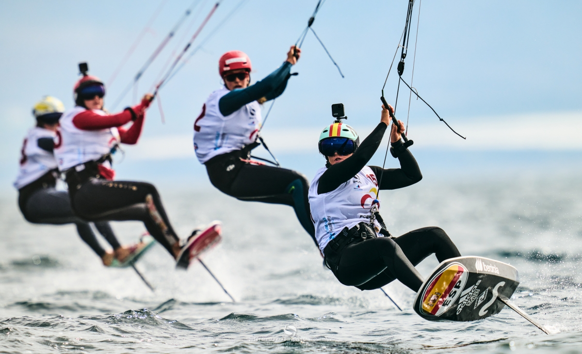 El Mar Menor acoge la Copa de España de Fórmula Kite con el equipo olímpico español al completo