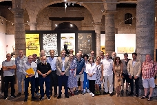 Los amigos de Antonio Ballester le recuerdan en el Palacio Almudí con una gran exposición que ensalza su legado 