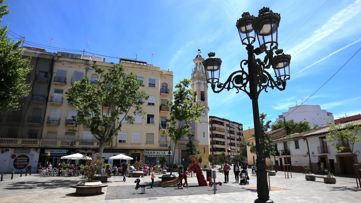 Visit València da una subvención a la asociación vecinal de Patraix para la organización de sus fiestas