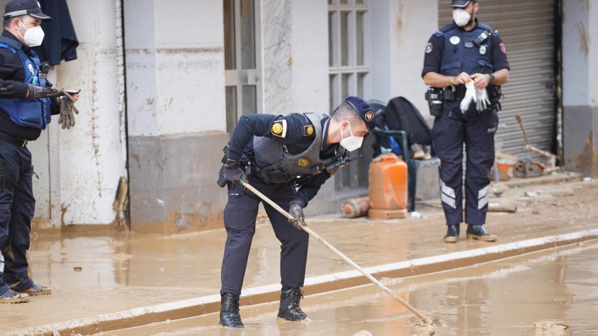 València destina 3 millones de euros para reparar el asfalto de las pedanías afectadas por la Dana