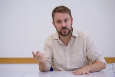 Alberto Ibáñez dirigirá la primera pregunta de Sumar en esta legislatura a un ministro del PSOE en el Pleno del Congreso