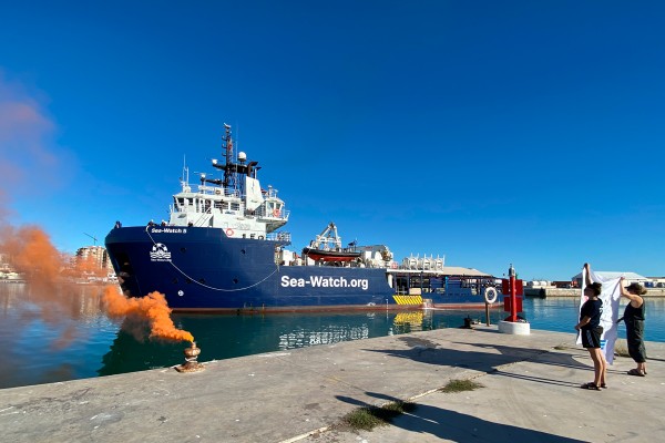 El barco humanitario Sea Watch 5 vuelve a Vinaròs tras socorrer a 834 personas en el Mediterráneo