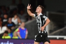 Un buen Efesé remonta y logra la primera victoria del curso en Primera RFEF