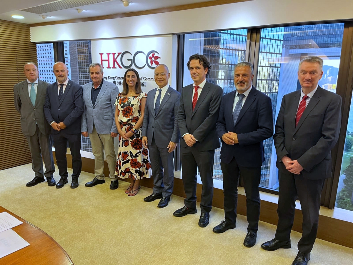 Reunión de la consejera Sara Rubira con el CEO de la Cámara General de Comercio de Hong Kong - Foto: CARM