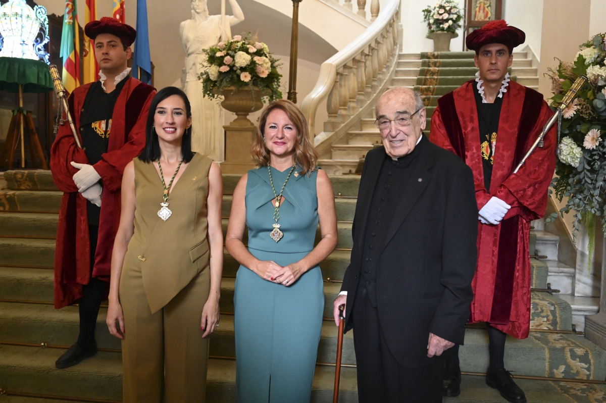 La Banda Municipal y el Periódico Mediterráneo, condecorados con las Medallas de Oro de Castelló