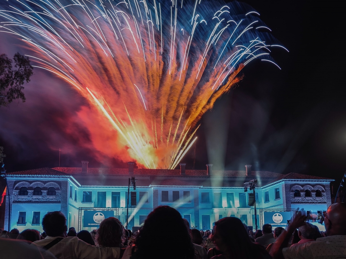 Archena inaugura por todo lo alto el edificio remodelado del antiguo colegio Miguel Medina