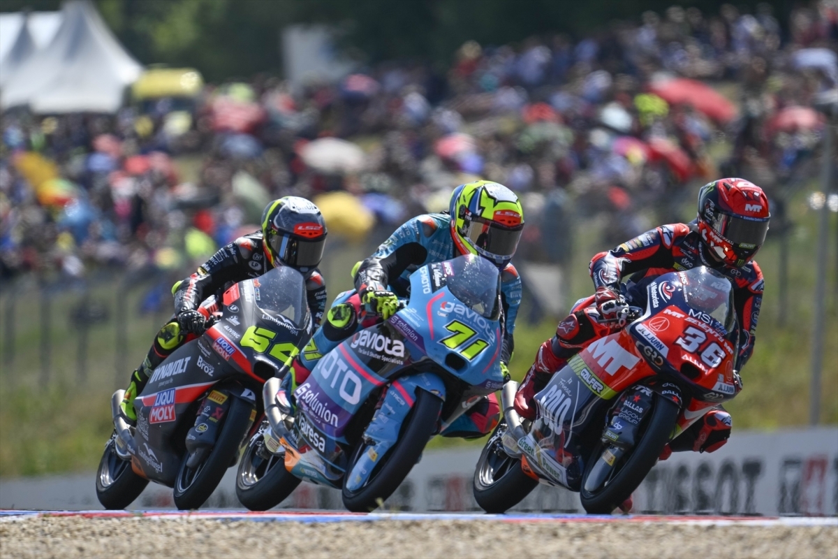 El valenciano Piqueras sorprende al líder Rueda por 81 milésimas de segundo