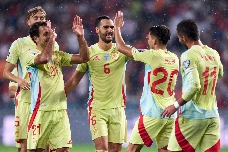 España protagoniza un recital para el recuerdo