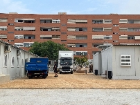 Alicante abre el curso escolar con desajustes en el nuevo colegio número 56, habilitado en barracones
