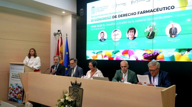 Habría que flexibilizar las normas de la actividad farmacéutica para que pueda incluir más servicios asistenciales