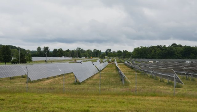 El 'rally' en renovables de la Comunitat: autoriza 40 plantas solares e instala 100 MW, el máximo en 5 años