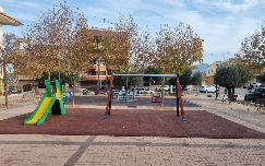 Cocentaina habilitará zonas de sombra en los parques con infraestructuras metálicas con toldos