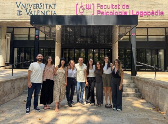 La UV lidera un proyecto para transformar con IA la atención psicológica de la ansiedad y depresión en Primaria
