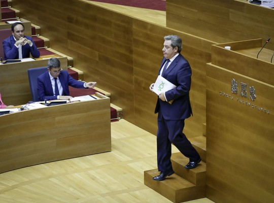 Vox insiste en presionar a Mazón en Les Corts con su tema 'estrella': la 