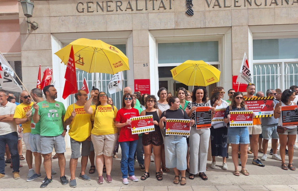 Los sindicatos se concentran contra los 