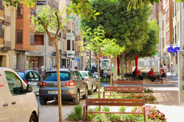 Las obras de la Zona de Bajas Emisiones en la calle San Luis de Castelló encaran la recta final